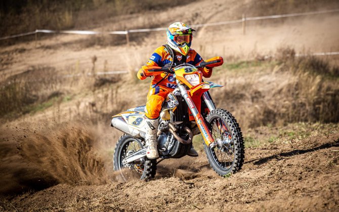 Mani Gyenes, alături de Autonet Motorcyle Team, pornește la Red Bull Romaniacs 2024