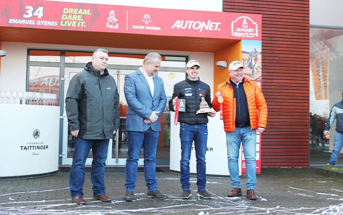 Primire spectaculoasă pentru SuperMani!