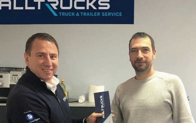 Noul concept de service AllTrucks îi urează “bun venit” primului său membru din România
